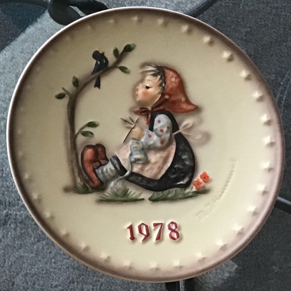 Goebel - M.J. Hummel 1978 8th Annual Plate "Happy Pastime"